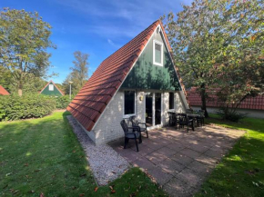 Het Familie Boshuisje - vakantiewoning op prachtig park met veel faciliteiten inc ligbad